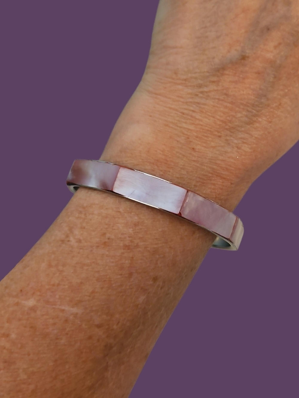 Vintage 1980s Pink Shell Bangle Bracelet
